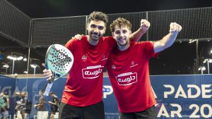 مسابقه تنیس در آب و هوای عالی